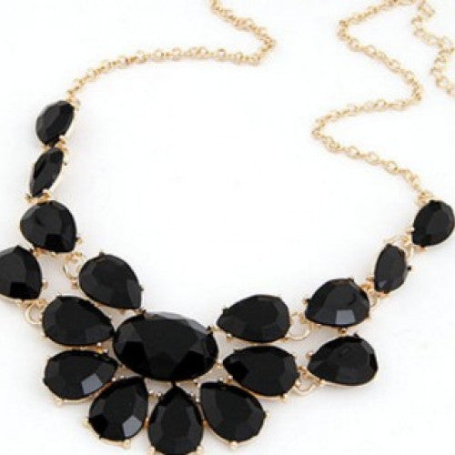 Women Fashion Bib Choker Necklace Pendant